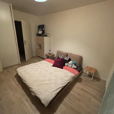 T2 Proche Paris 18eme *